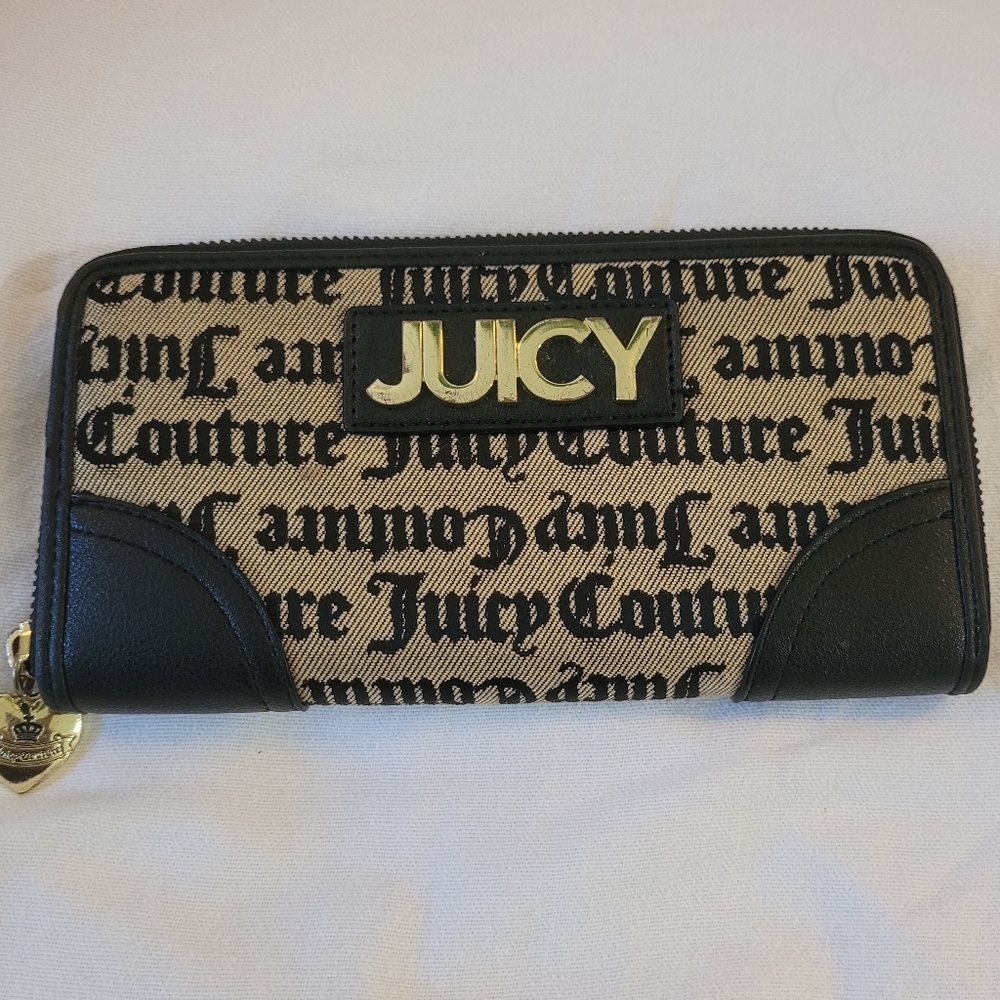 Juicy Couture Black and Cream Signature Wallet